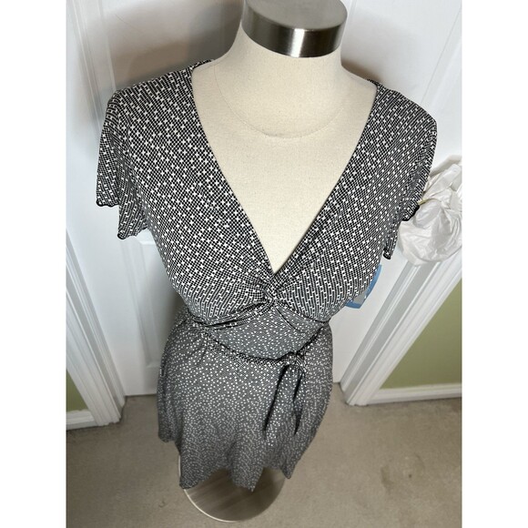 NINE WEST Womens Dress Black Dot Print S Short Sleeve Pullover V-Neck Belt New - Picture 3 of 12